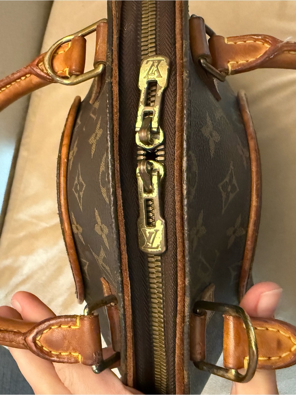Louis Vuitton Monogram Ellipse PM - Picture 8 of 13